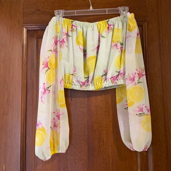 Forever 21 Tops - Crop Top